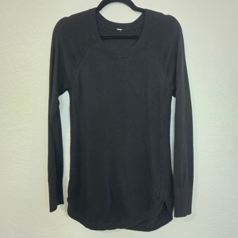 Lululemon‎ 4 Black Long Sleeve Crew Neck Athletic Sweater Top Women's